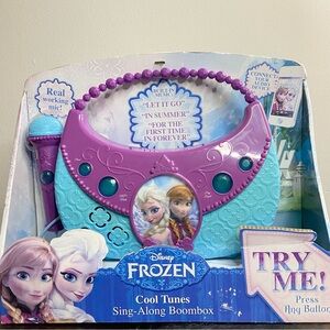Disney Frozen Cool Tunes Light Up Boombox SingAlong Karaoke System NEW in Box